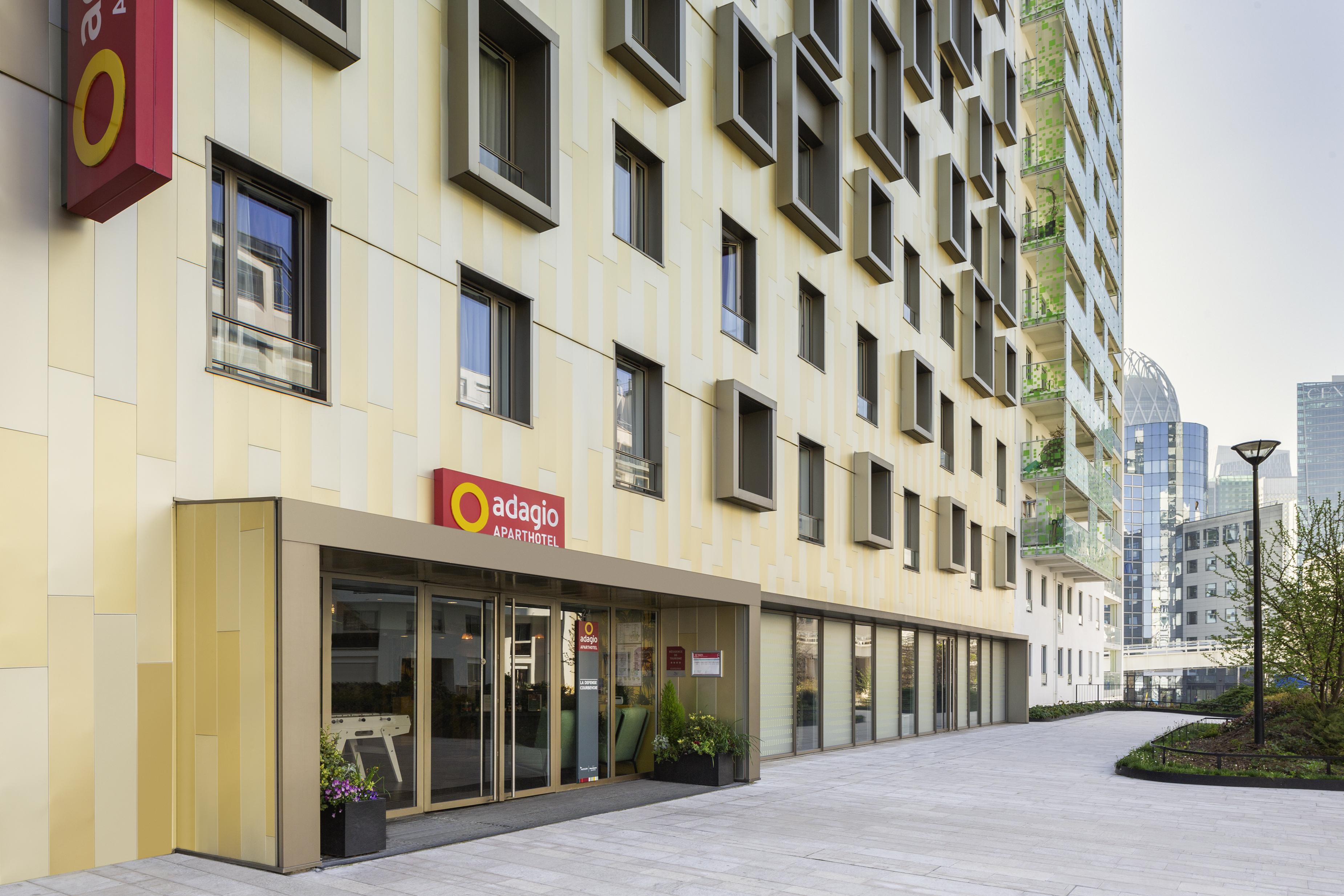 Aparthotel Adagio La Defense Courbevoie Bagian luar foto